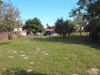 Ponúkame na predaj udržiavaný rodinný dom s priestranným poz