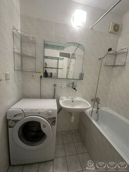 Typ: 1-izbový byt Mestská časť: Pod Vŕšky Obec: Žiar nad Hro