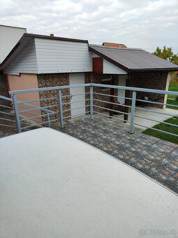 Typ: Rodinný dom Ulica: xx Obec: Slovenské Nové Mesto
Ponúka