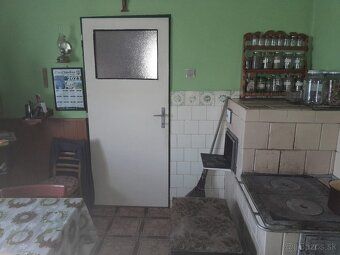 Ponúkame na predaj 4-izbový, rodinný dom s garážou, ktorý sa