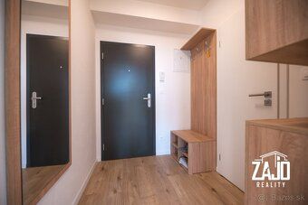 NA PRENÁJOM SVETLÝ 2 IZBOVÝ BYT S LOGGIOU – TRENČÍN
Ponúkame