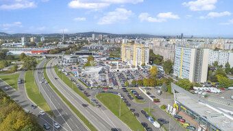Typ: Priestor pre reklamu Ulica: Budatínska Obec: Bratislava