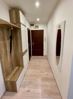 Typ: 3-izbový byt Ulica: Gogoľova Obec: Nové Zámky
🏡 Prenájo