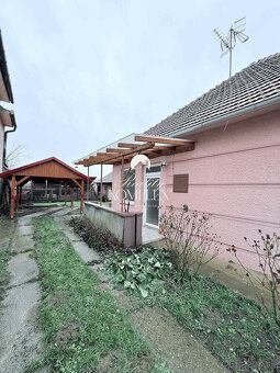 Typ: Rodinný dom Obec: Bátorove Kosihy
Pokojné bývanie s veľ