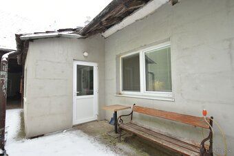 Starší rodinný dom s veľkých pozemkom vo výbornej lokalite v