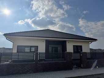 0911 901 390. Realitná kancelária 33Reality Vám ponúka na pr