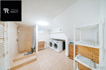 Trnava reality ponúka 3-podlažný dom s kompletnou rekonštruk