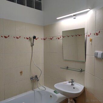 Ponúkame na prenájom útulný 1-izbový byt o výmere 38 m² v ob