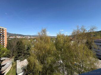Na predaj 2-izbový byt, 61,58 m² + 3 loggie – THK, Banská By