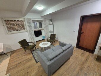 Ponúkam na prenájom príjemný a zariadený 2-izbový byt (58 m²