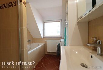 Ponúkam na PRENÁJOM veľký, 4-izbový byt s balkónom s rozloho
