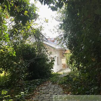 Hľadáte azyl na tichom mieste v cente Banskej Štiavnice? Dve