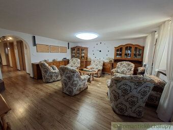 Ponúkame na predaj priestranný 4-izbový rodinný dom s úžitko