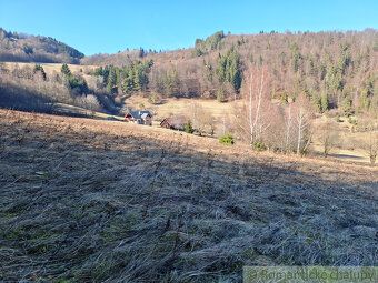 Výnimočný pozemok s panoramatickým výhľadom na Nízke Tatry –