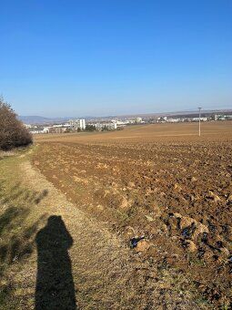Predám pozemok o ploche 142823m2 v celku ,IS v dosahu pozemk