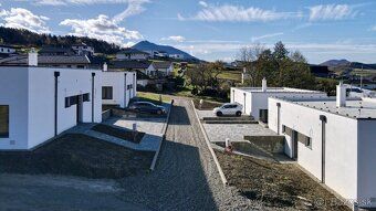 Moderný 4-izbový dom v Hornom Lieskove, NOVOSTAVBA – pokojné