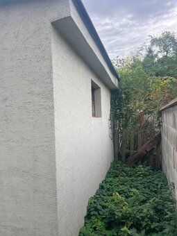 Predám garáž v osobnom vlastníctve Rozmery: 6x3 m Zastavaná 
