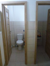 Tel: 0908 715 715, Ponúkam na dlhodobý prenájom obchodný pri