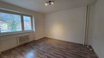 Na prenájom 1-izbový byt s balkónom v Martine - Podháj, na u