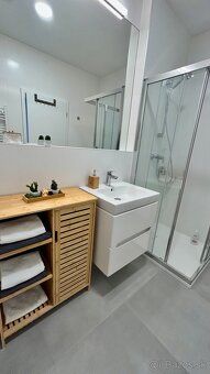 Ponúkame priamo od majiteľa elegantný 2-izbový byt, s rozloh