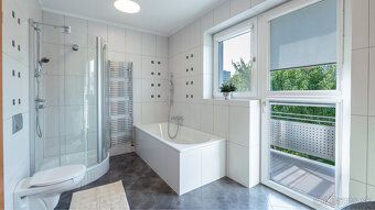 Ponúkame exkluzívne na predaj nadštandardný, kompletne zreko