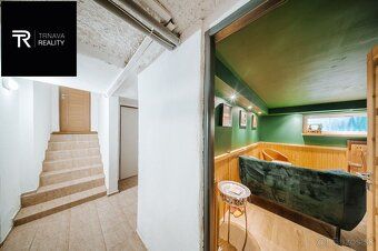 Trnava reality ponúka 3-podlažný dom s kompletnou rekonštruk