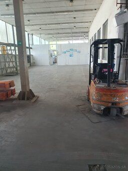 Ponúkame na prenajom skladovú halu v areáli pôvodného výrobn