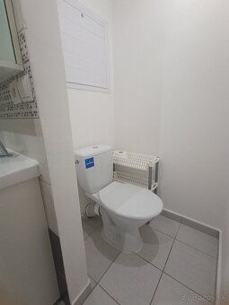 Ponúkame na predaj investičnú garsónku s výmerou 29 m2 + bal