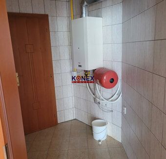 ID:8608
Ponúkame Vám na predaj apartmánový dom v Snine:
 - n