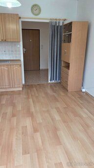 Ponúkam na predaj slnečnú garsónku s výmerou 29 m² v obľúben