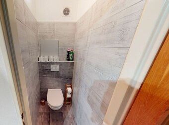 Na prenájom priestranný 3-izbový byt, 93 m², kompletne zaria