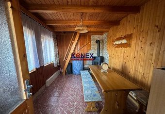 ID:9723
Ponúkame na predaj murovanú rekreačnú chatu neďaleko