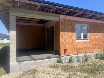 Typ: Rodinný dom Obec: Dunajská Streda
Na predaj moderný 4-i