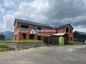 Ponúkame Vám na predaj rozostavaný rodinný dvojdom vo vyhľad