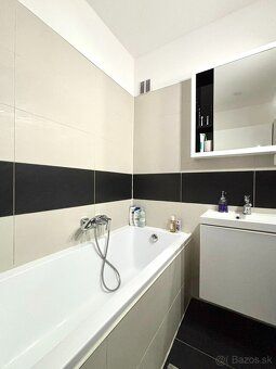 Predám veľkometrážny 3-izbový byt (84,44 m²) v žiadanej loka