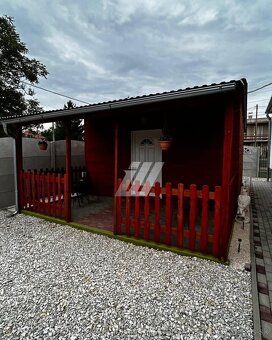 🏡 Na prenájom: malý útulný zateplený domček 📍 Lokalita: Moča