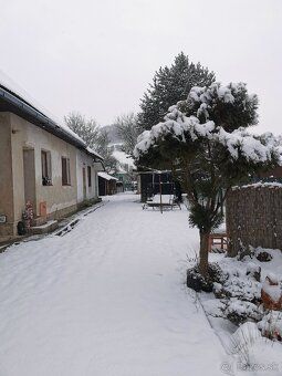 🏡 Ponúkam na predaj rodinný dom vhodný na rekreáciu, víkendo