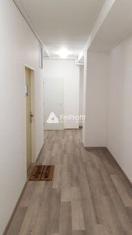 Typ: Obchodné priestory Ulica: Mostná Obec: Nitra
Ponúkame V