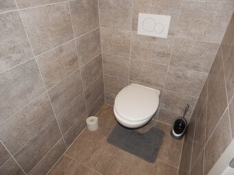 Dáme do prenájmu krásny moderný 3 izbový byt v Nitre, širšie