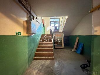 Typ: 3-izbový byt Obec: Zlatná na Ostrove
Reality Komplex Vá