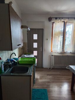 Dáme do prenájmu rodinný dom v obci Kľačany, okr. Hlohovec. 