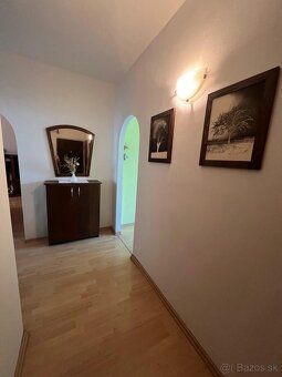 PRIESTRANNÝ A SVETLÝ 4-IZBOVÝ BYT S BALKÓNOM – VRANOVSKÁ ULI