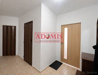 Ponúkame na predaj priestranný PRAŽSKÝ 3-izbový byt vo vyhľa