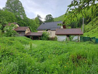 Predávam stavebný pozemok o výmere 973m². Pozemok sa nachádz