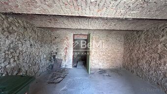 018-12-IRBIa
Ponúkame Vám na predaj starší rodinný dom, ktor