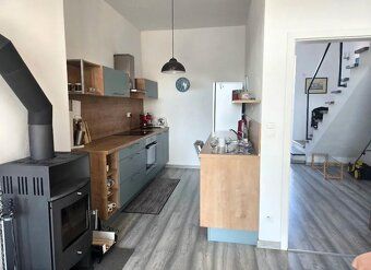 Ponúkame na prenájom štýlovo a moderne zariadený 3-izb. rodi