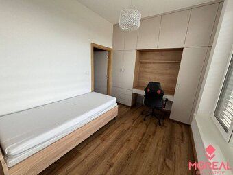 Ponúkame Vám na predaj čiastočne zariadený 3 izbový byt s ve