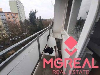 Ponúkame Vám na predaj 3 izbový byt v centre Nitry na Štúrov