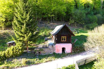 Predstavujeme Vám na predaj stavebné parcely v malebnej obci