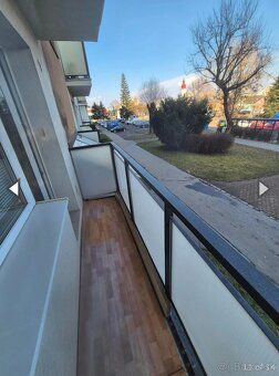 PRIESTRANNÝ 2-IZBOVÝ BYT (66 m²) S BALKÓNOM AJ LODŽIOU VO VY